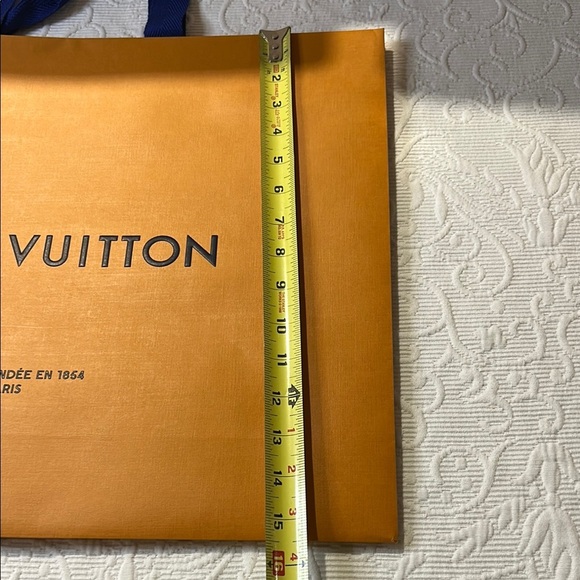 Louis Vuitton Bold Orange Bag and envelope. - Picture 2 of 10